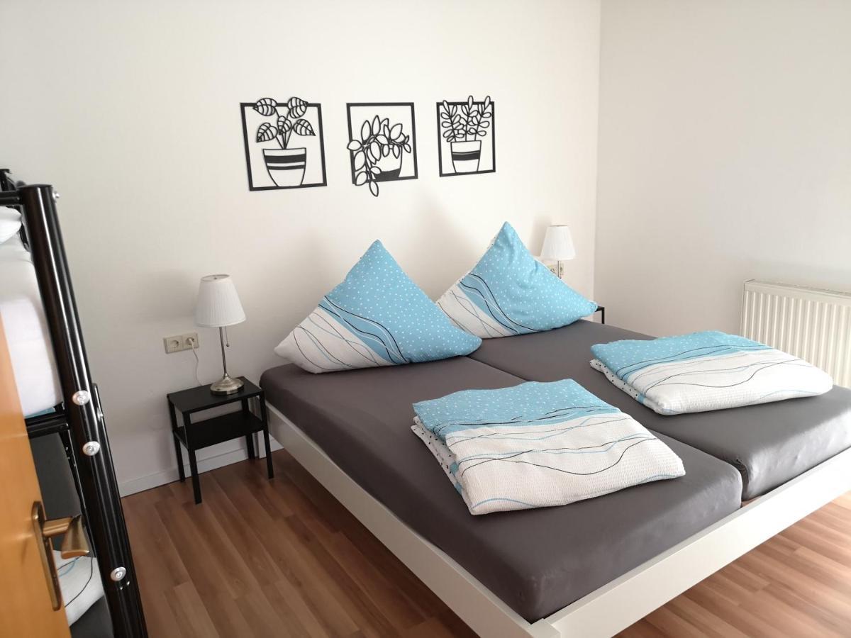 Familienfreundliche Ferienwohnung Mit Wohlfuehlbalkon Und Kostenlosem Parkplatz Nahe Messe Und Bodensee 梅肯博伊伦 外观 照片