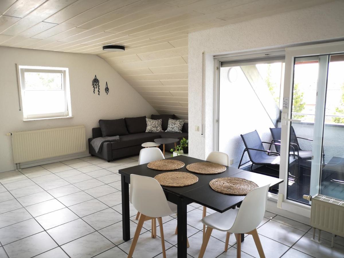 Familienfreundliche Ferienwohnung Mit Wohlfuehlbalkon Und Kostenlosem Parkplatz Nahe Messe Und Bodensee 梅肯博伊伦 外观 照片
