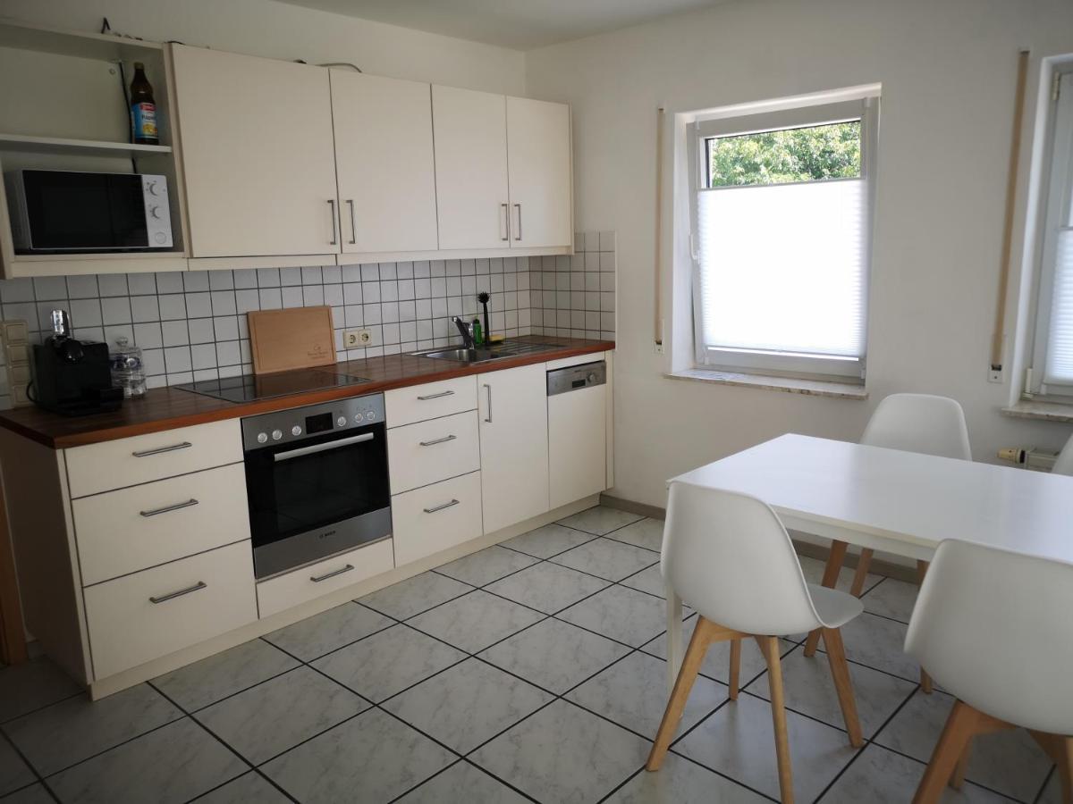 Familienfreundliche Ferienwohnung Mit Wohlfuehlbalkon Und Kostenlosem Parkplatz Nahe Messe Und Bodensee 梅肯博伊伦 外观 照片